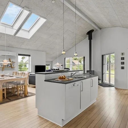 3 Bedroom Cozy In