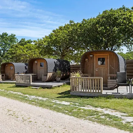 Dom wakacyjny 3 Bedroom Cozy In *