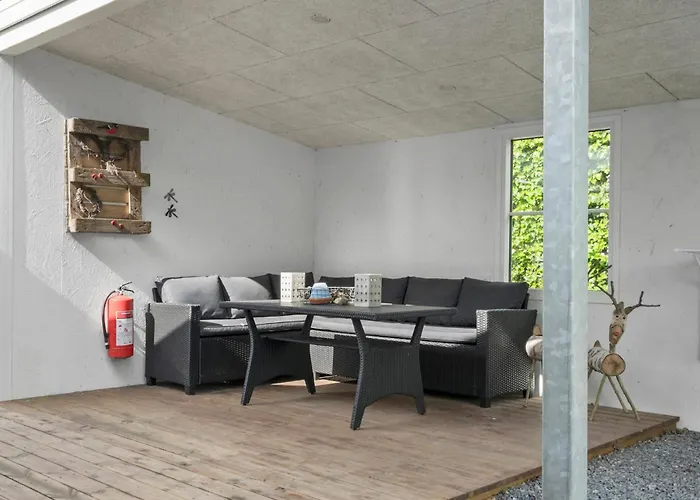 3 Bedroom Cozy In Dom wakacyjny Tarm
