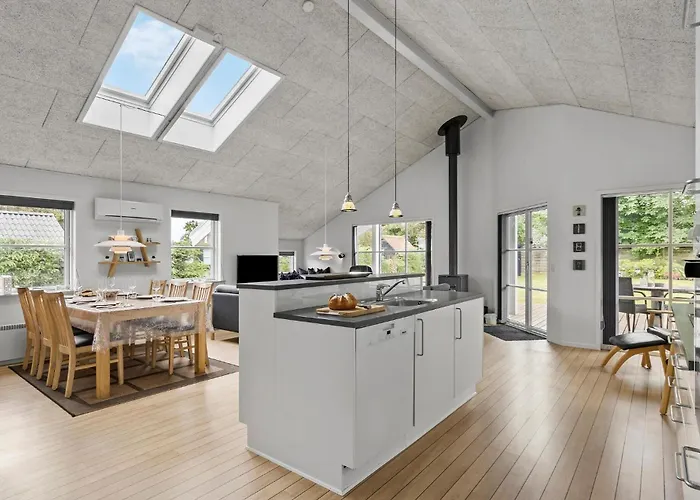 3 Bedroom Cozy In