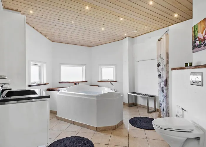 3 Bedroom Cozy In